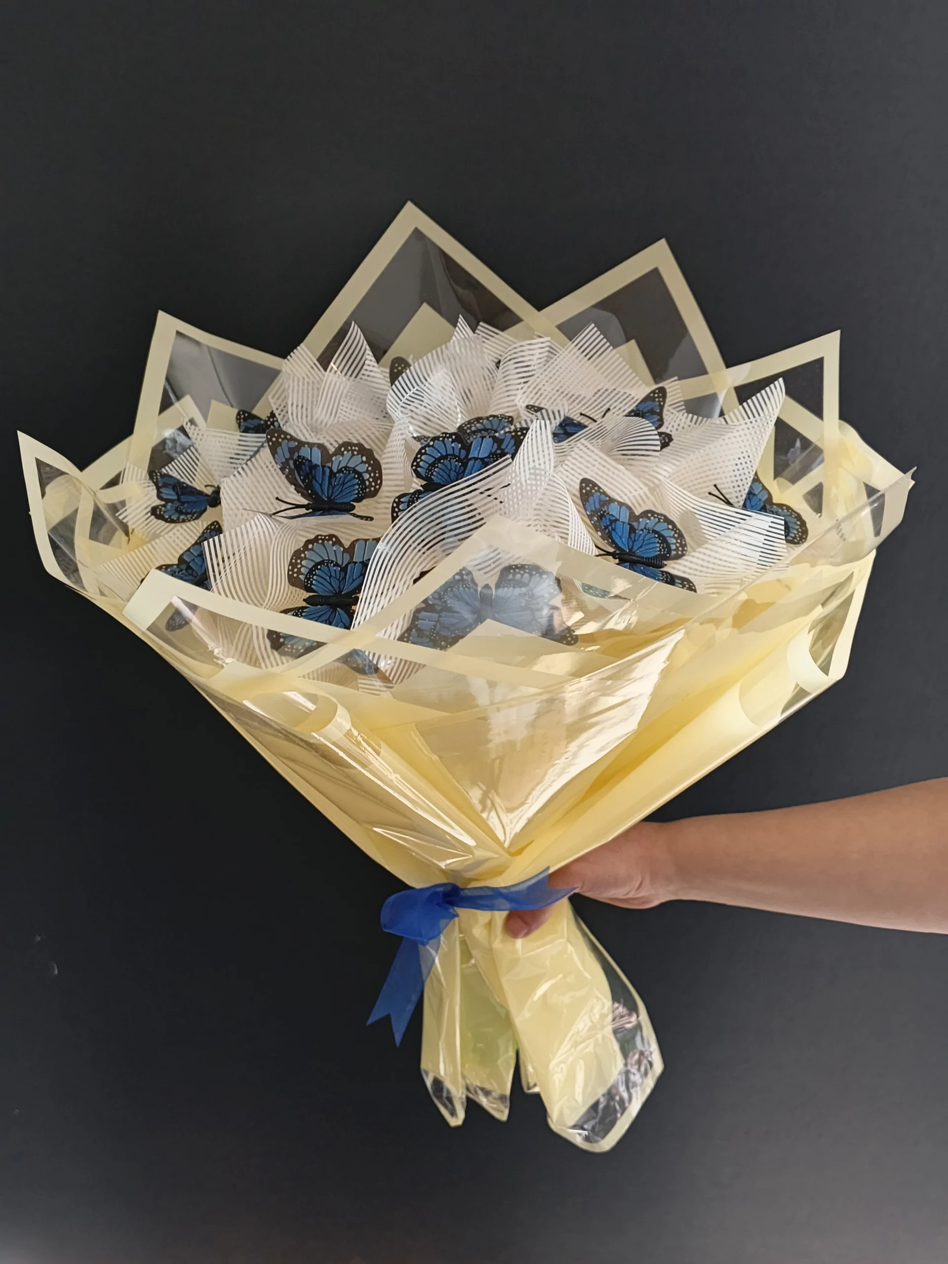 Işıklı Kelebek Buketi